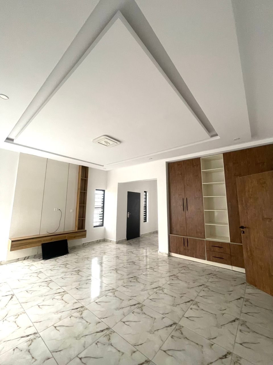 4 bedroom duplex, photo 4