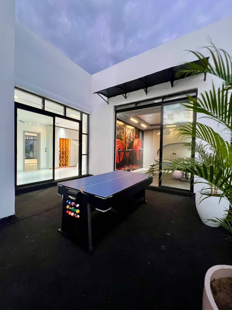5 Bedroom Exotic Home, photo 4