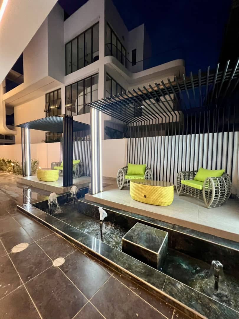 5 Bedroom Exotic Home, photo 18