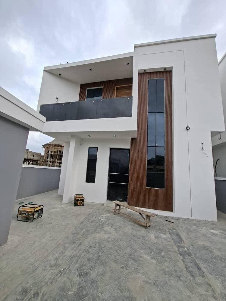 4 bedroom in Lagos