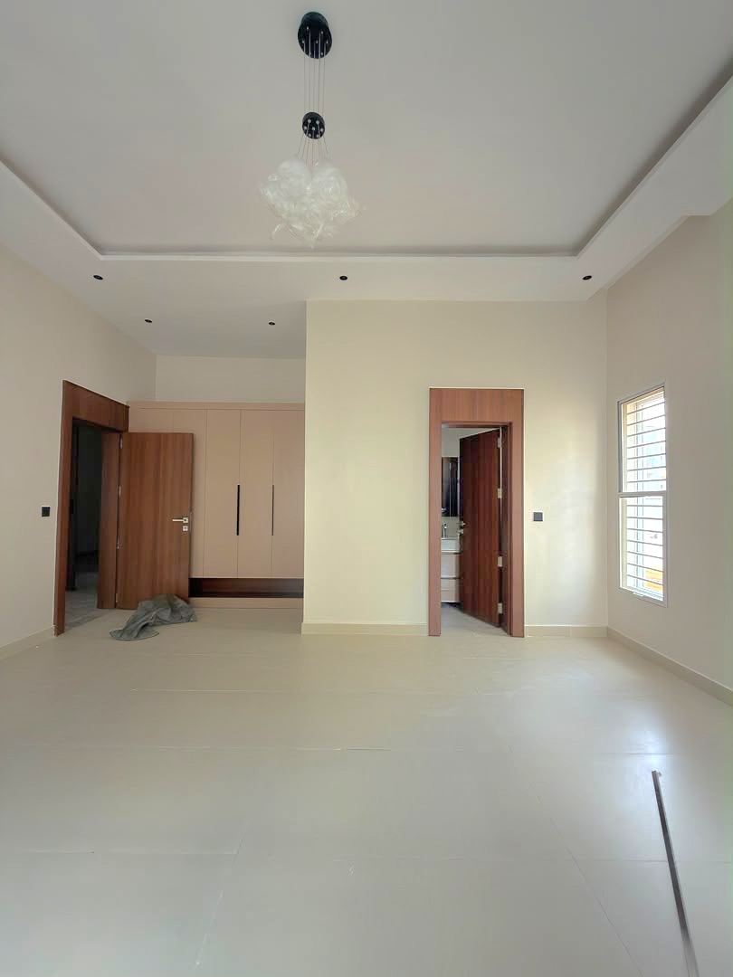 5-Bedroom semi-detached duplex + BQ, photo 3