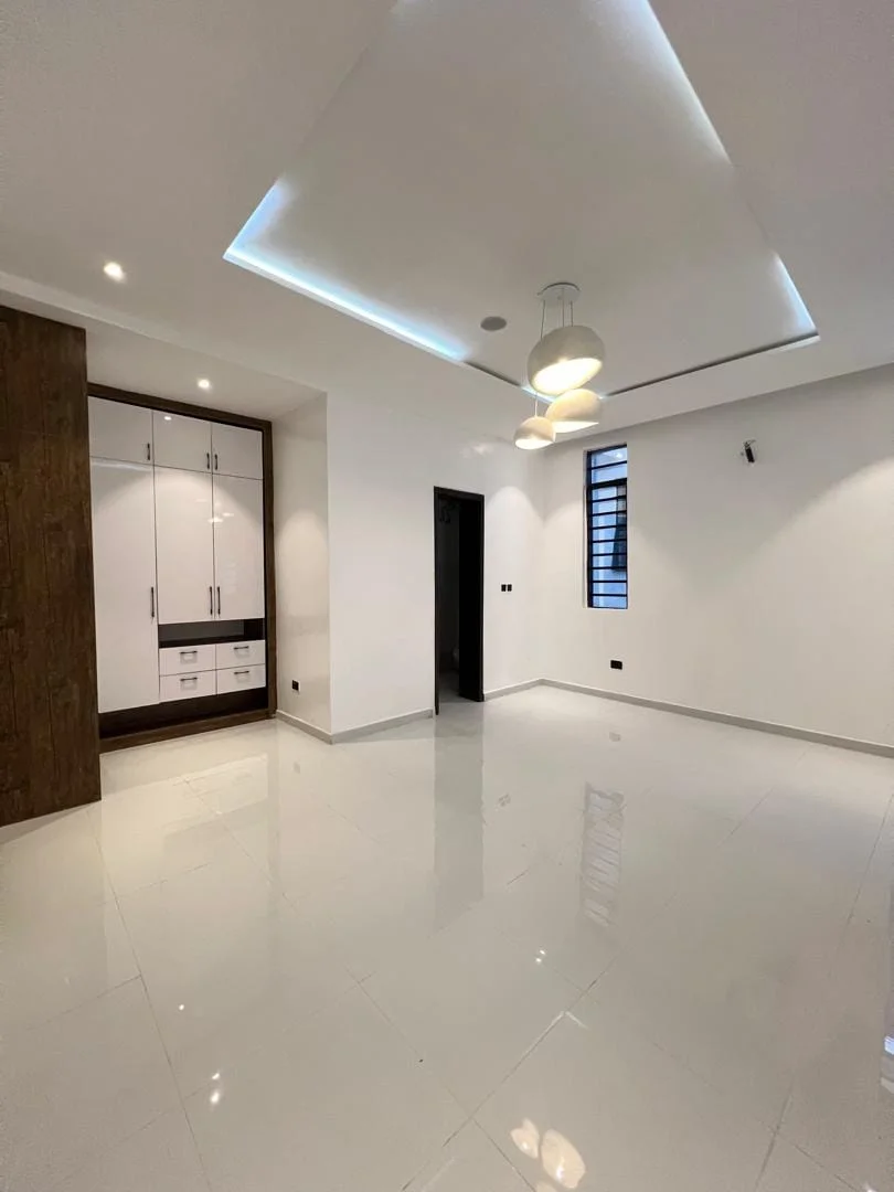 5 Bedroom in Lagos