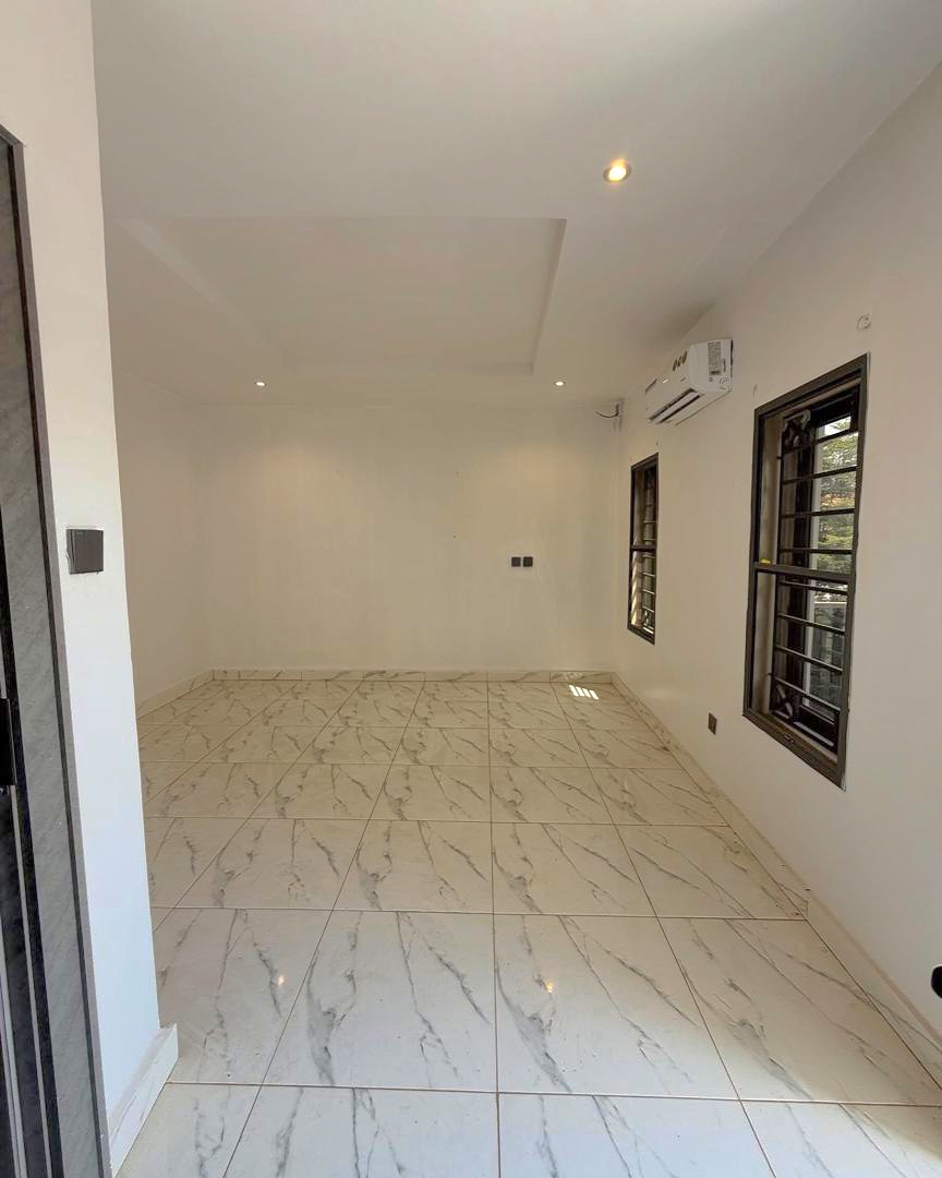 5-Bedroom Terrace Duplex + BQ, photo 9