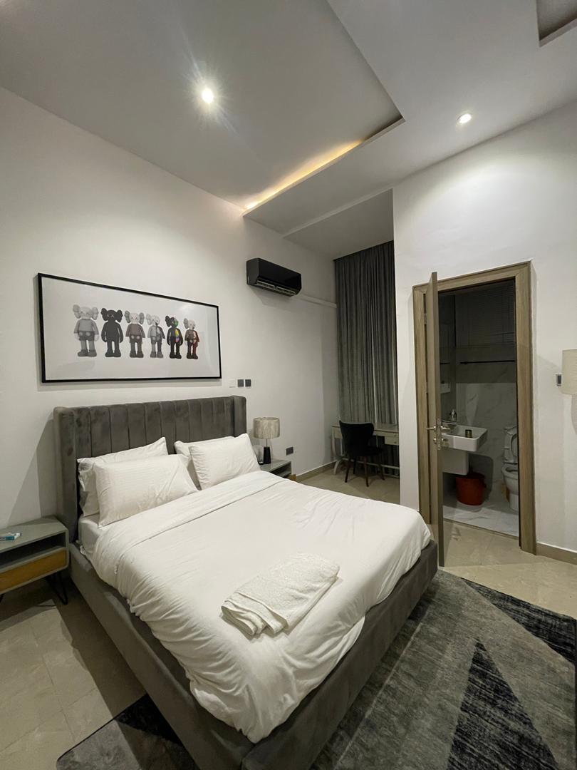 Fully Furnished 4 Bedroom Semidetached Duplex with Inverter, Lister Generator & BQ, photo 2