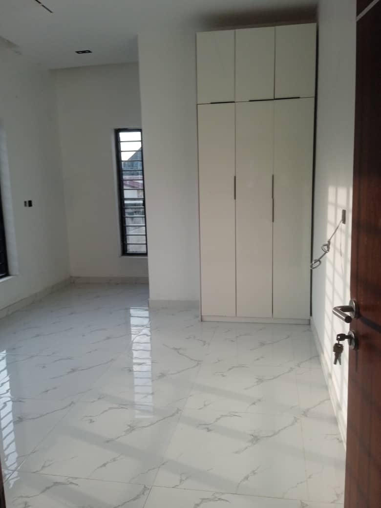 4 BEDROOM TERRACED DUPLEX, photo 4