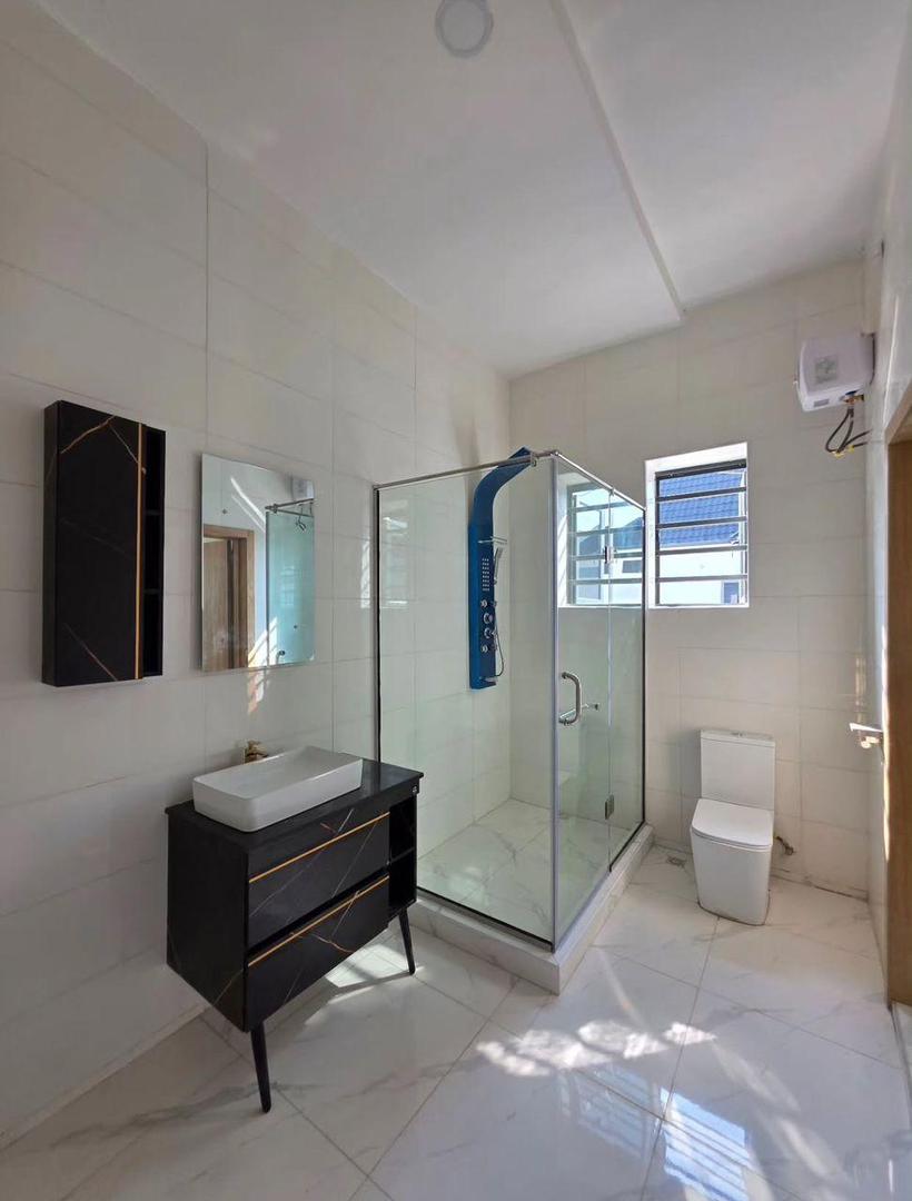 4 bedroom semi detached with bq, photo 2