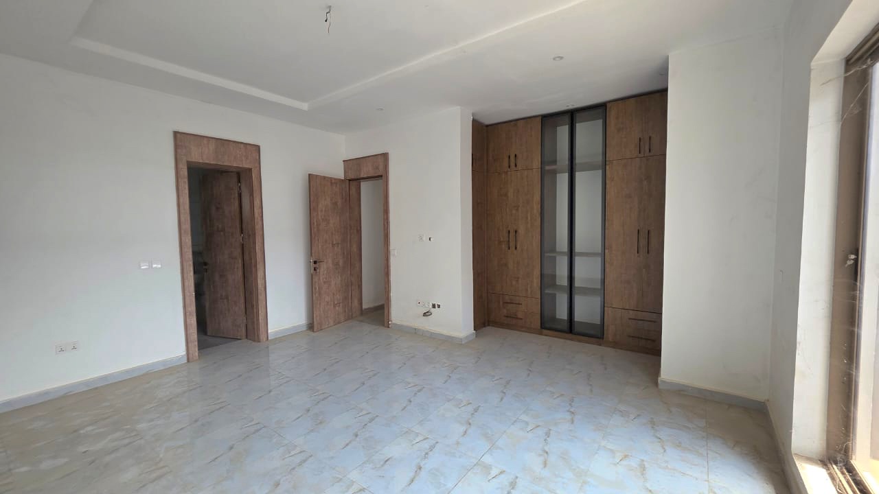 5-Bedroom Terrace Duplex with BQ, photo 4