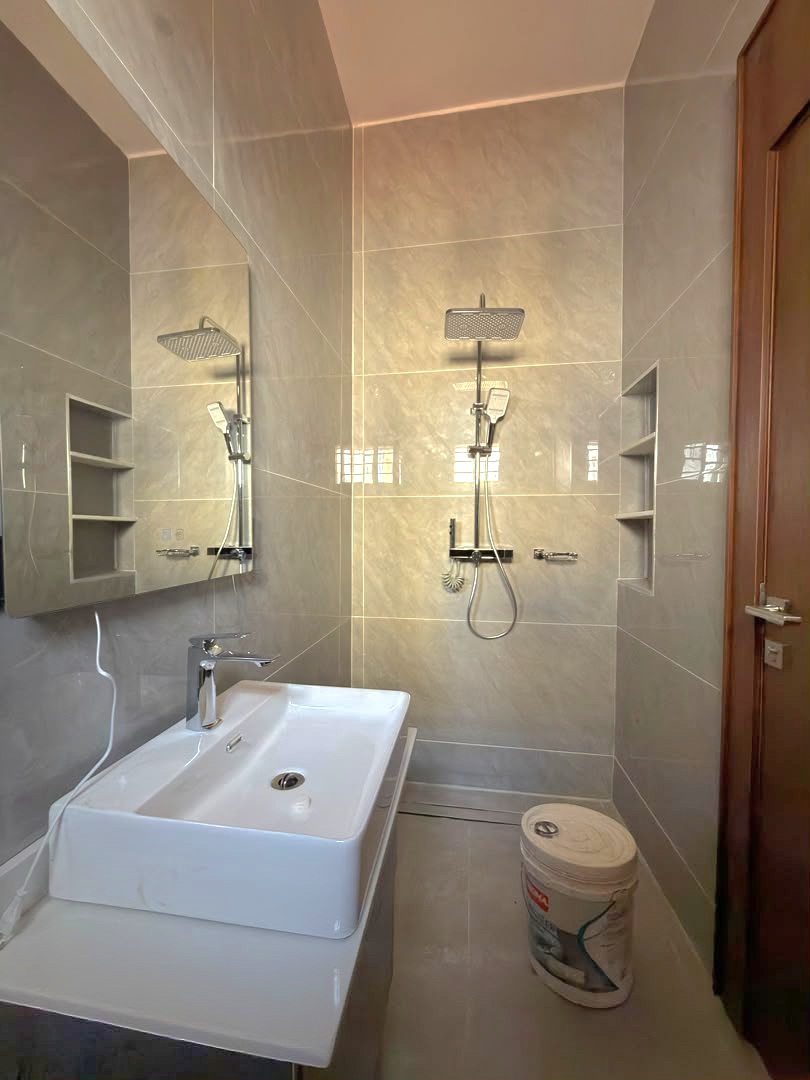 5-Bedroom semi-detached duplex + BQ, photo 8
